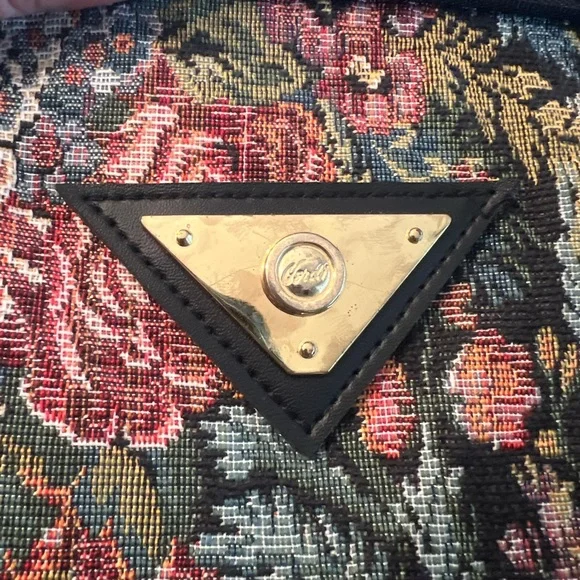 Medium size tapestry luggage, carry-on with strap never used some wear - Picture 2 of 15